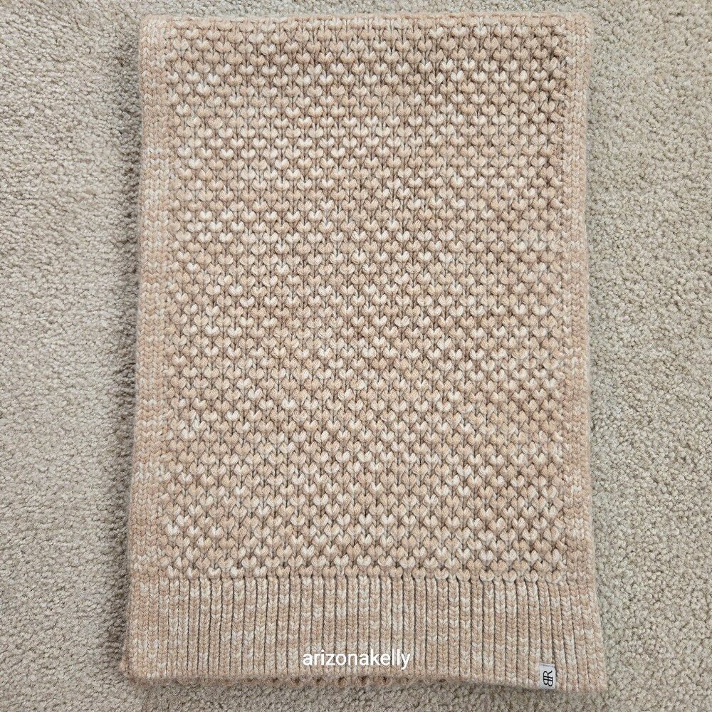 NWOT Banana Republic Merino Popcorn Stitch Scarf in Taupe CHUNKY!